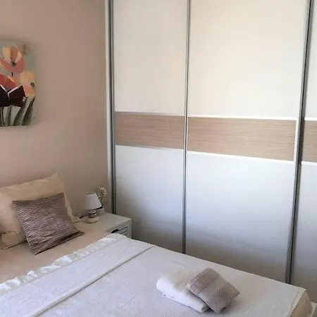 Bird View Carlissima