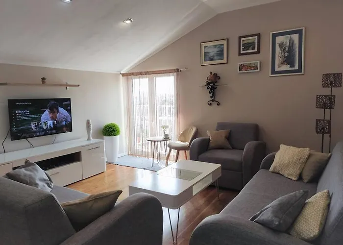 Bird View Carlissima Апартаменты Трогир