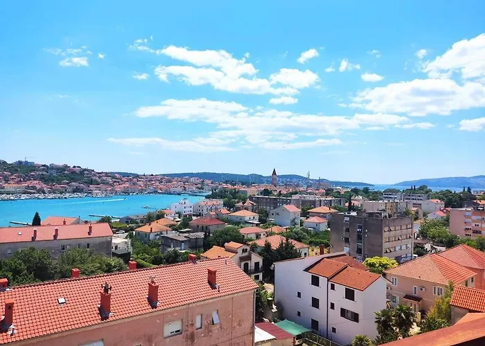 Апартаменты Bird View Carlissima