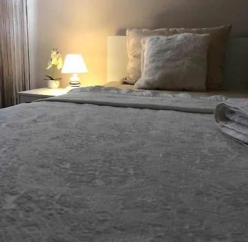 Апартаменты Bird View Carlissima