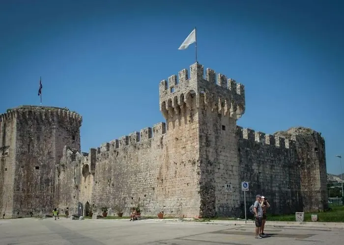 Апартаменты Bird View Carlissima Трогир